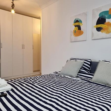 New Modern Studio In Central Tirana Lägenhet Exteriör bild